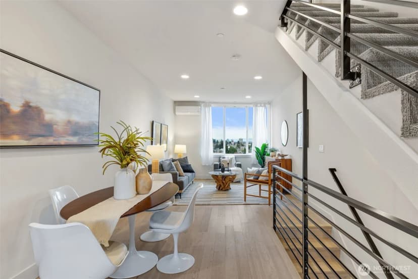 Property photo for 908 N 46th Street #f, Seattle photo 11