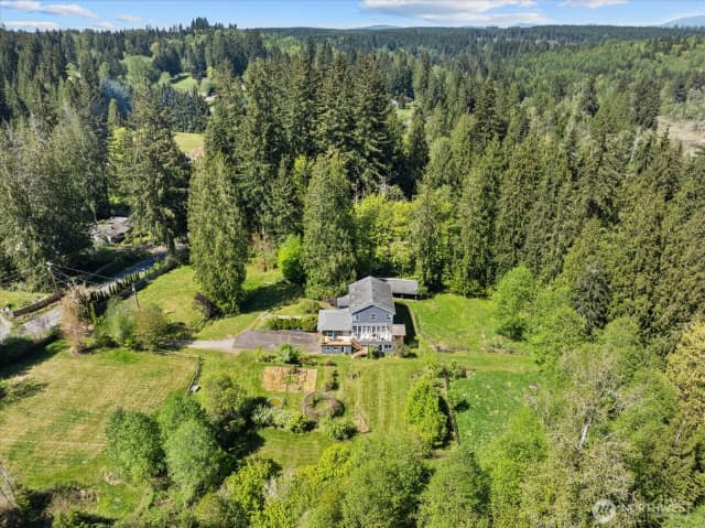 Property photo for 121 N Carpenter Road, Snohomish photo 2