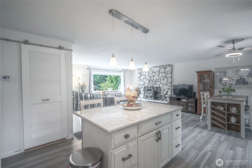 Property photo for 3515 W Tapps Drive E, Lake Tapps photo 8