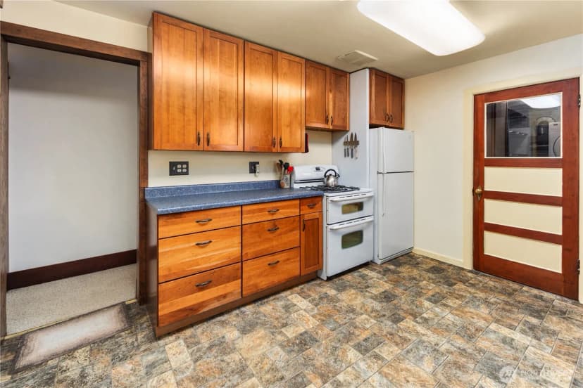 Property photo for 2023 K Avenue, Anacortes photo 11
