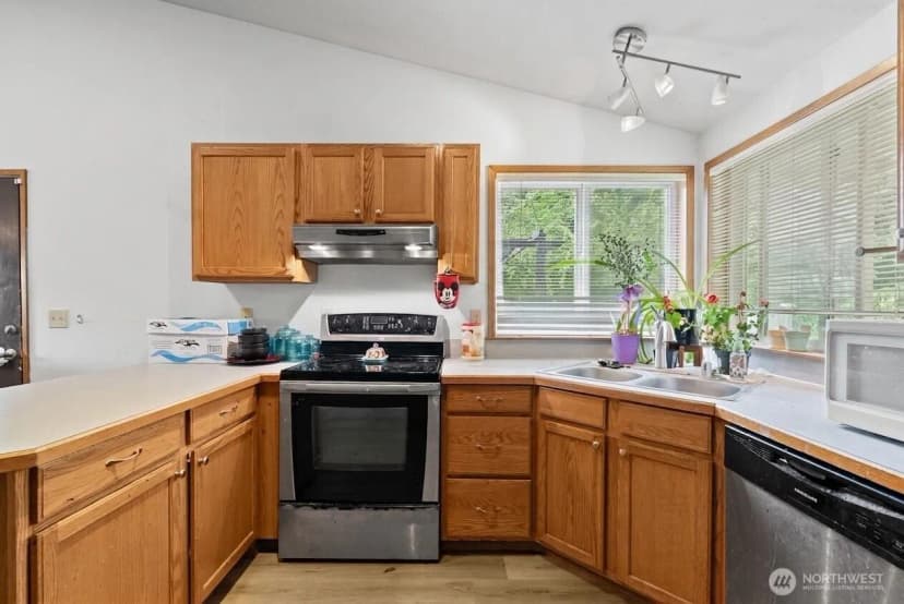 Property photo for 2302 Orchard Street W, Fircrest photo 13