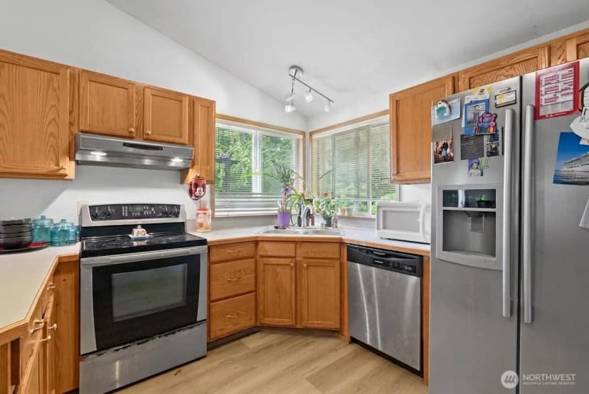 Property photo for 2302 Orchard Street W, Fircrest photo 11