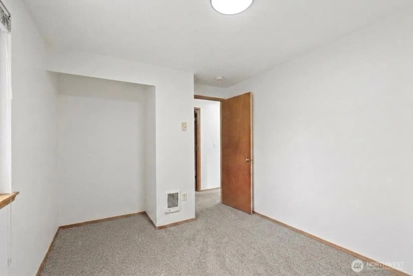 Property photo for 2302 Orchard Street W, Fircrest photo 15
