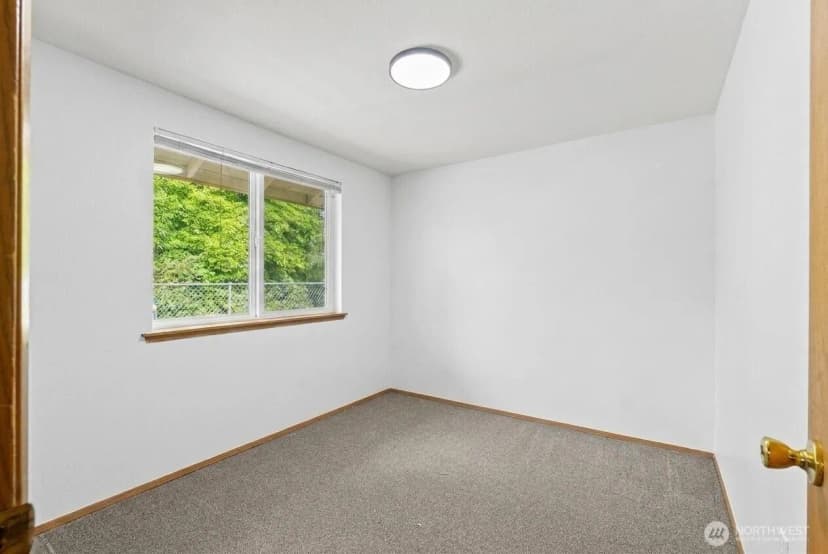 Property photo for 2302 Orchard Street W, Fircrest photo 18
