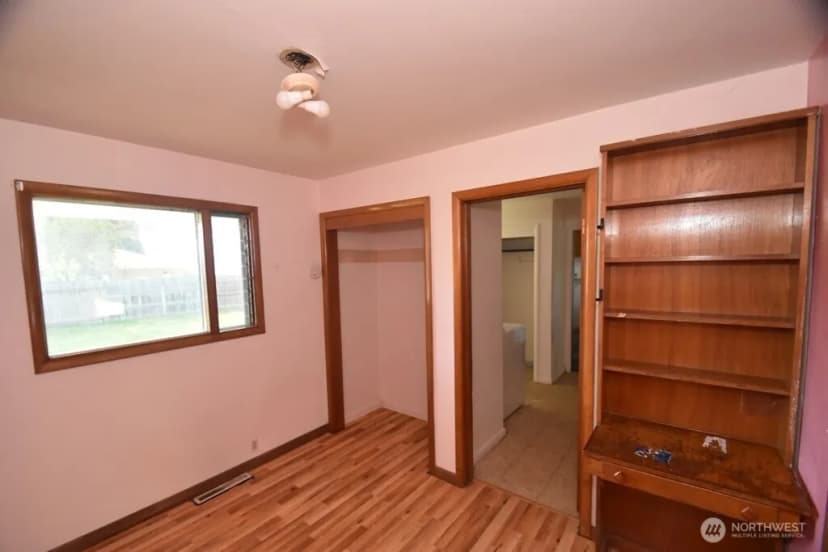 Property photo for 614 S Pine Street, Burlington photo 14