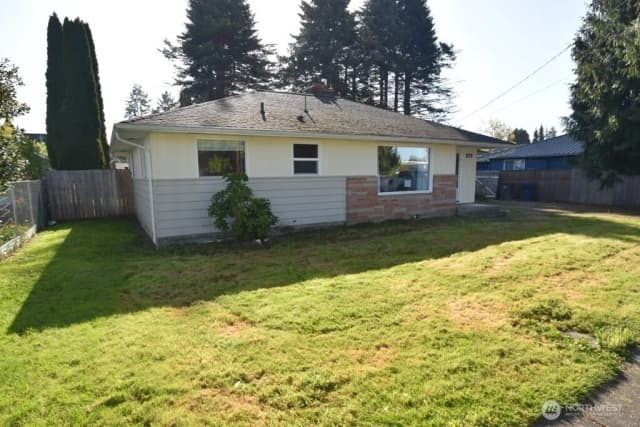 Property photo for 614 S Pine Street, Burlington