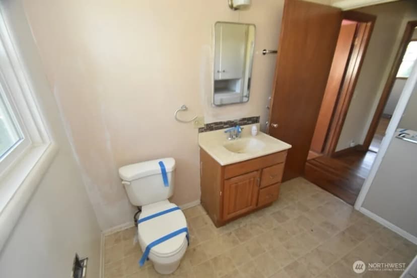 Property photo for 614 S Pine Street, Burlington photo 17