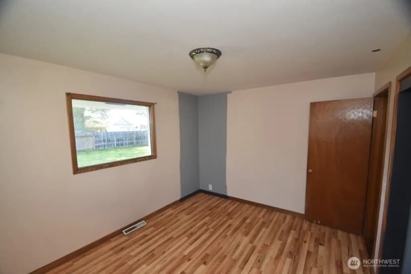 Property photo for 614 S Pine Street, Burlington photo 13