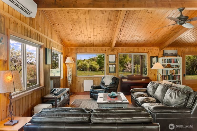 Property photo for 446 Rendezvous Road, Winthrop photo 9