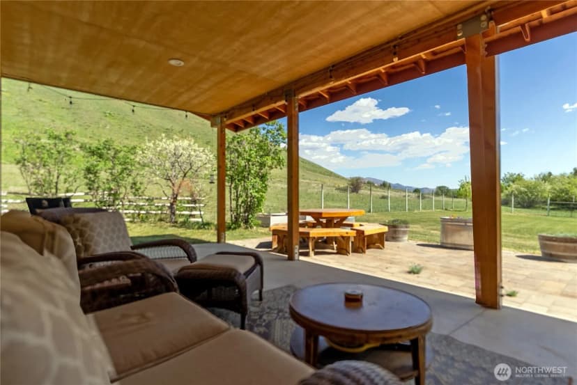 Property photo for 446 Rendezvous Road, Winthrop photo 27