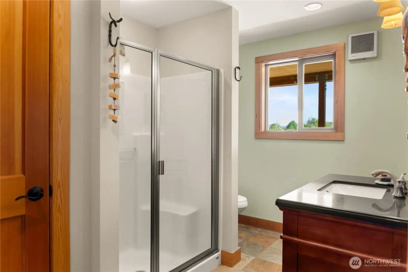 Property photo for 446 Rendezvous Road, Winthrop photo 22