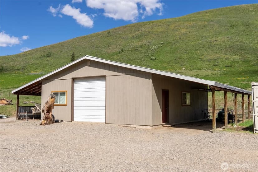 Property photo for 446 Rendezvous Road, Winthrop photo 29