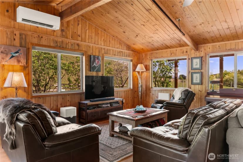Property photo for 446 Rendezvous Road, Winthrop photo 10