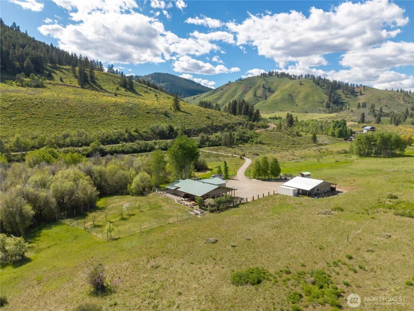 Property photo for 446 Rendezvous Road, Winthrop photo 39