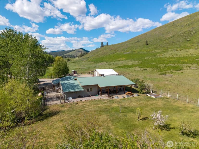 Property photo for 446 Rendezvous Road, Winthrop photo 33
