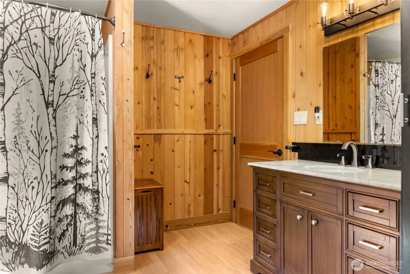 Property photo for 446 Rendezvous Road, Winthrop photo 19