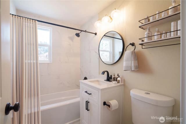 Property photo for 16909 12th Place Ne, Shoreline photo 5