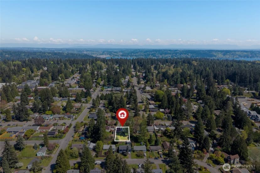 Property photo for 16909 12th Place Ne, Shoreline photo 18