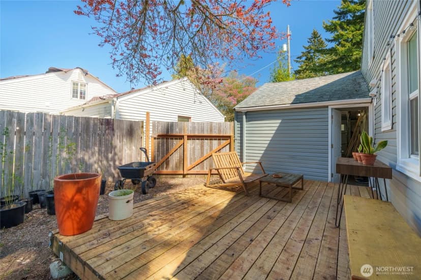 Property photo for 16909 12th Place Ne, Shoreline photo 12