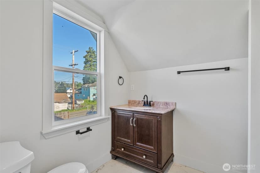 Property photo for 1016 N Pearl Street, Centralia photo 35