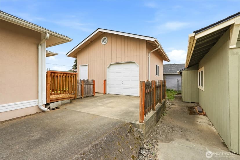 Property photo for 804 N 3rd Street, Renton photo 30