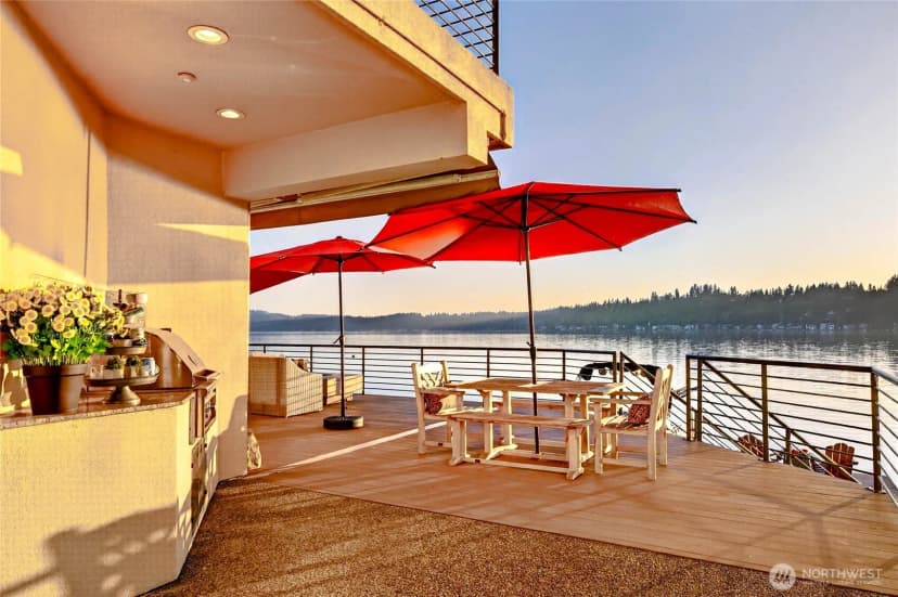 Property photo for 2007 E Lake Sammamish Parkway Ne, Sammamish photo 32
