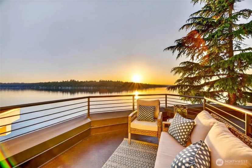Property photo for 2007 E Lake Sammamish Parkway Ne, Sammamish photo 25