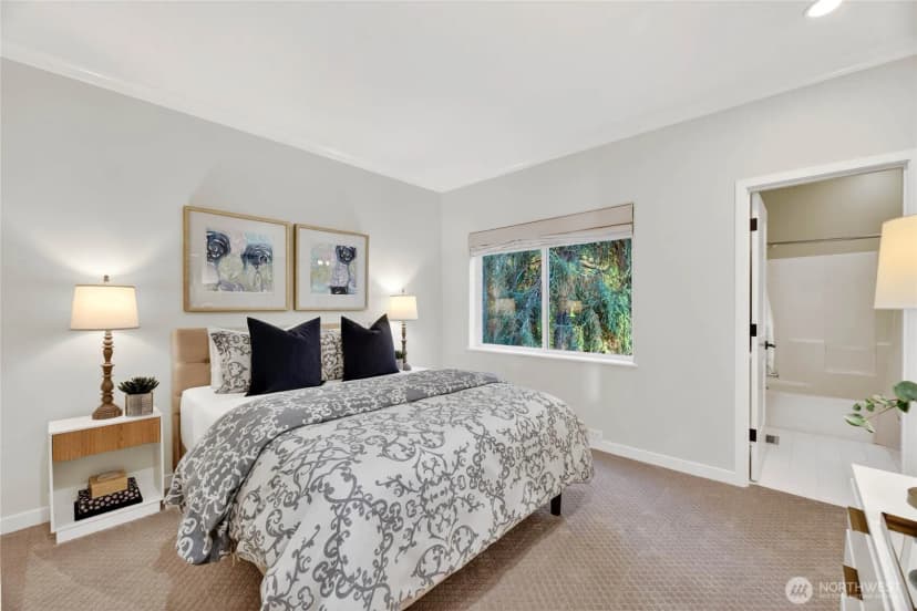 Property photo for 2007 E Lake Sammamish Parkway Ne, Sammamish photo 19