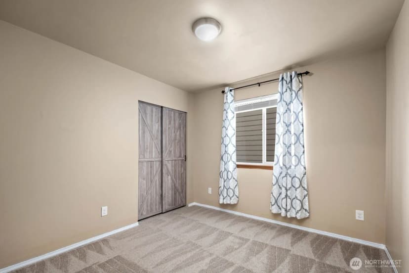 Property photo for 553 Ne Nantucket Street, Bremerton photo 24