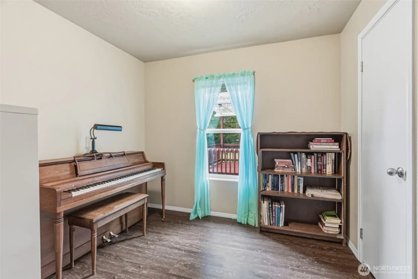 Property photo for 1047 Beaver Creek Road, Cathlamet photo 10