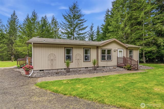 Property photo for 1047 Beaver Creek Road, Cathlamet photo 2