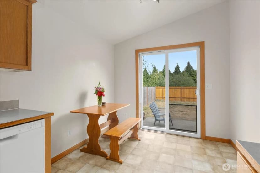 Property photo for 7713 63rd Street Ne, Marysville photo 12