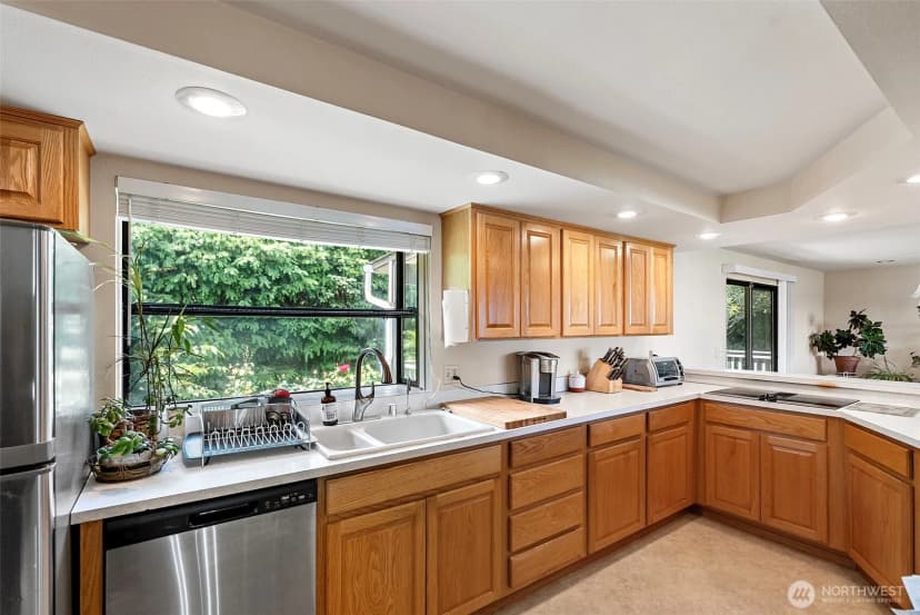 Property photo for 6802 Rainier Avenue, Gig Harbor photo 11