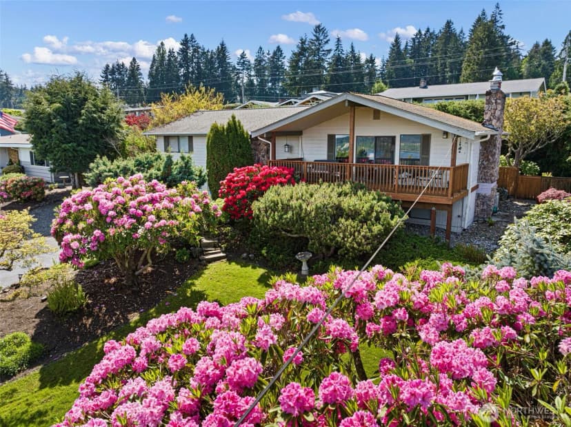 Property photo for 6802 Rainier Avenue, Gig Harbor photo 2