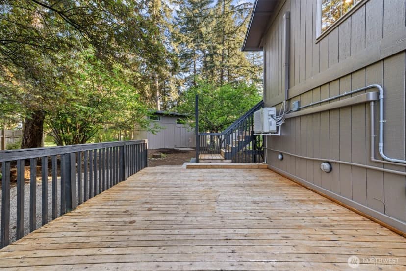 Property photo for 136 Rainier Acres Road Se, Rainier photo 34