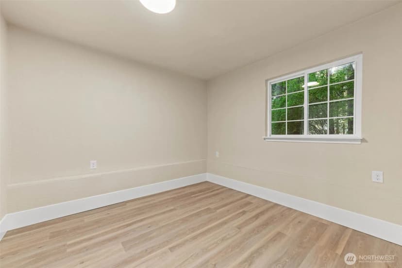 Property photo for 136 Rainier Acres Road Se, Rainier photo 28