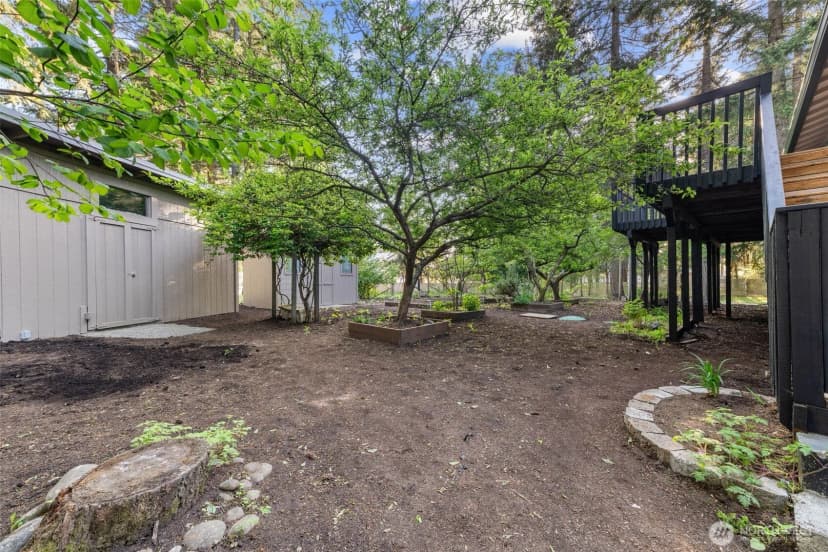 Property photo for 136 Rainier Acres Road Se, Rainier photo 37