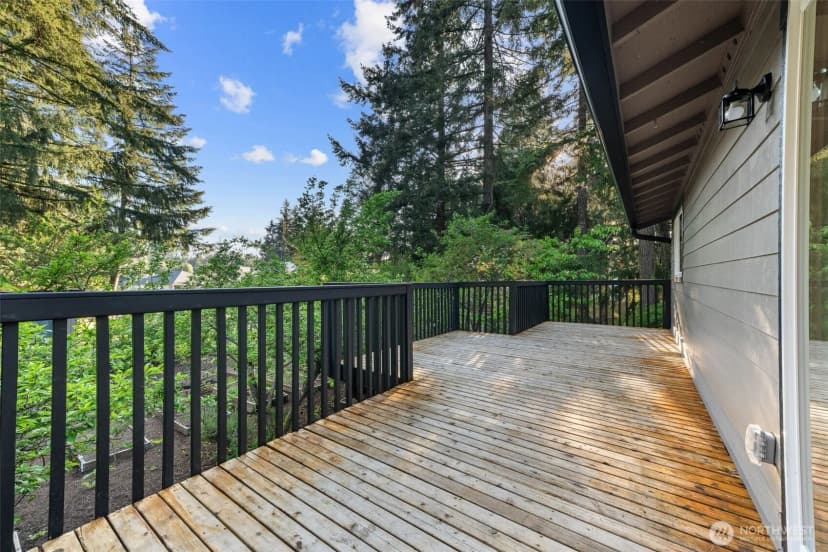 Property photo for 136 Rainier Acres Road Se, Rainier photo 32