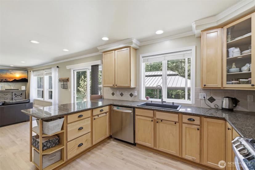 Property photo for 19010 5th Street E, Lake Tapps photo 10
