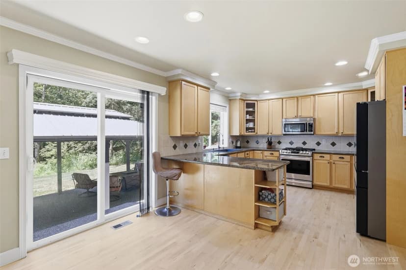 Property photo for 19010 5th Street E, Lake Tapps photo 14