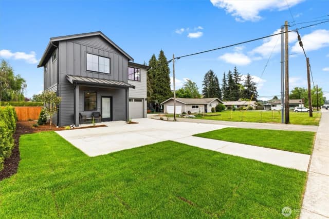 Property photo for 303 S 17th Street, Lynden photo 2