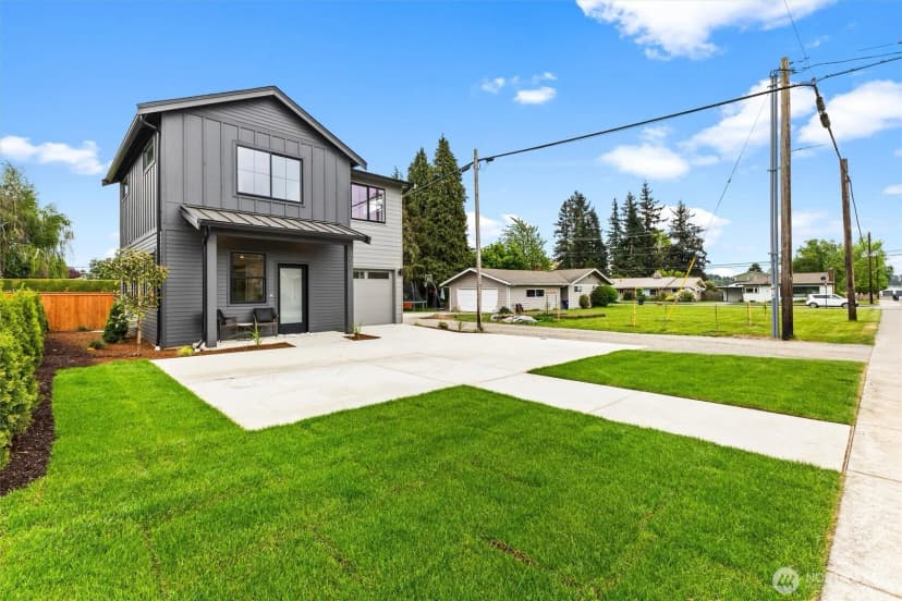 Property photo for 303 S 17th Street, Lynden photo 2
