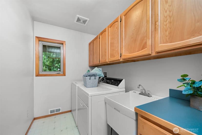 Property photo for 3337 Agate Heights Rd, Bellingham photo 33