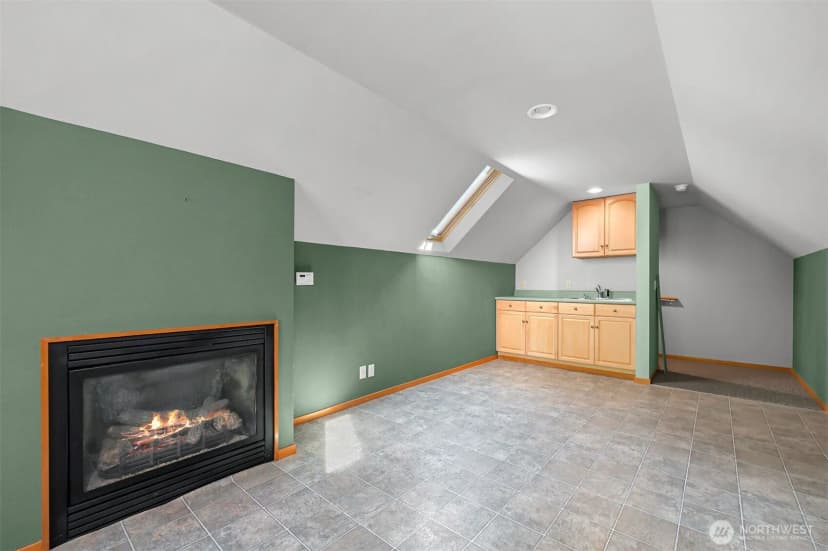 Property photo for 3337 Agate Heights Rd, Bellingham photo 23