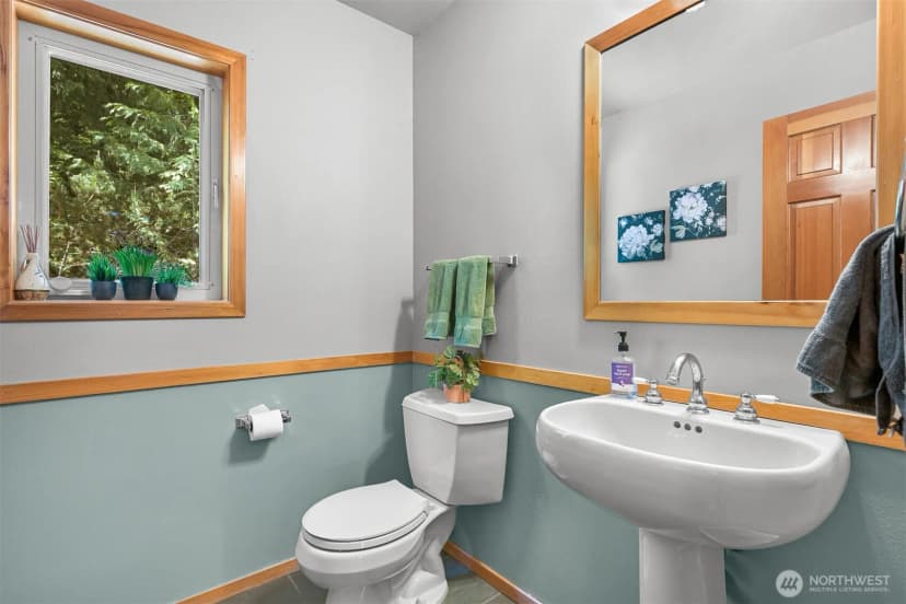 Property photo for 3337 Agate Heights Rd, Bellingham photo 19