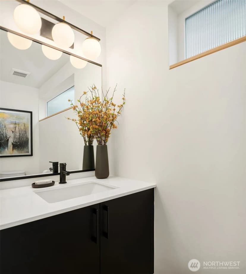 Property photo for 1453 22nd Avenue, Seattle photo 12