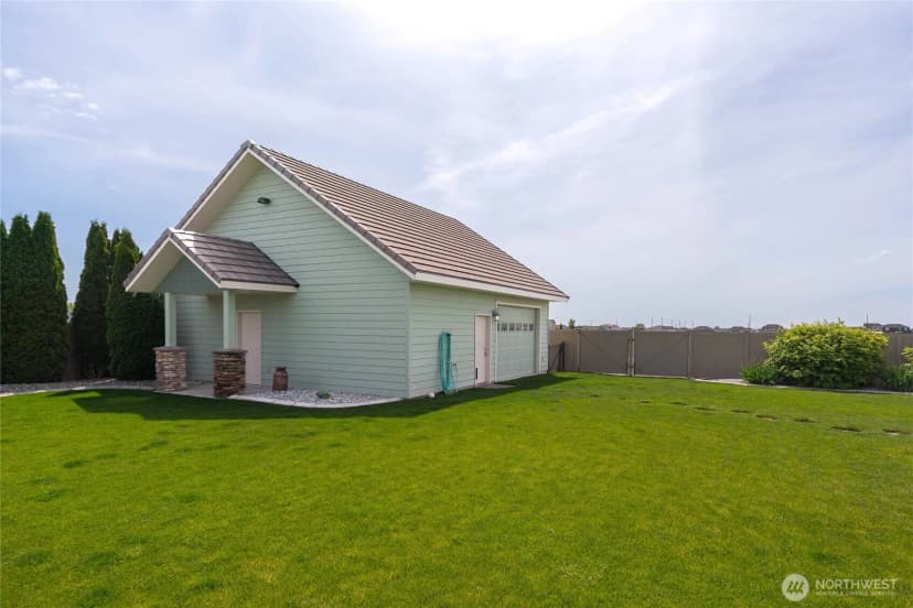 Property photo for 726 L Street Sw, Quincy photo 21
