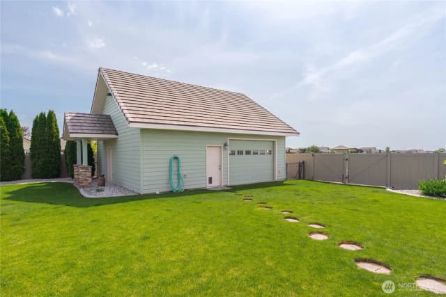 Property photo for 726 L Street Sw, Quincy photo 4