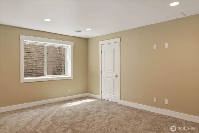 Property photo for 726 L Street Sw, Quincy photo 39