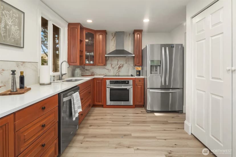 Property photo for 1421 Nw 196th St, Shoreline photo 8